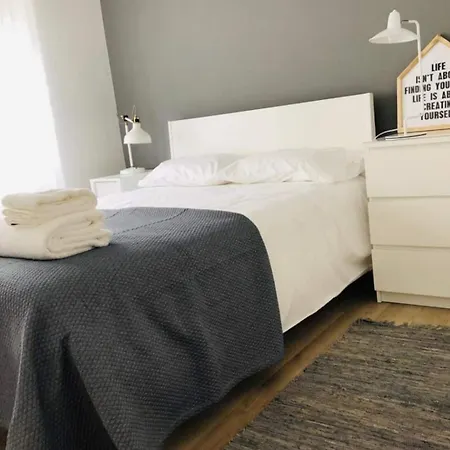 Spacious 3 Bedroom 20 Min To Lisbon Апартаменты Монтижу