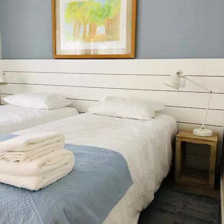 Spacious 3 Bedroom 20 Min To Lisbon * Монтижу